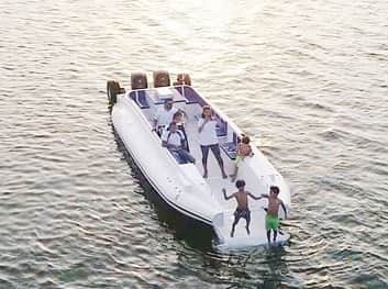 amphibious beachlander boat